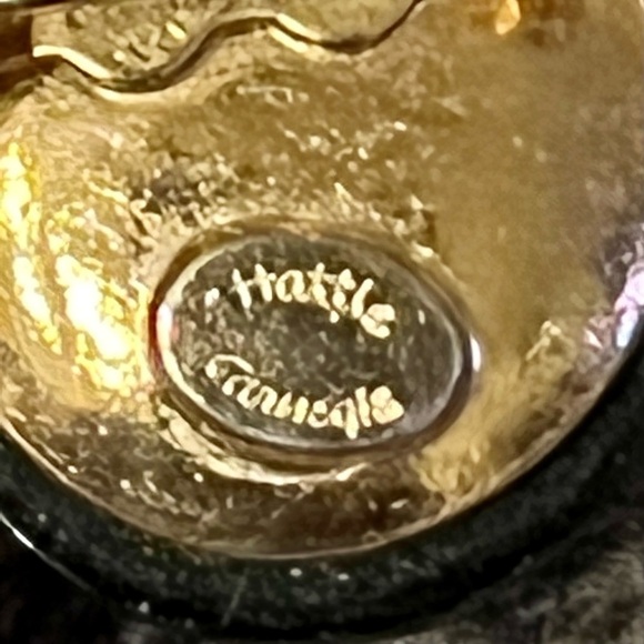 HATTIE CARNEGIE vintage ladybug pin - Picture 3 of 7